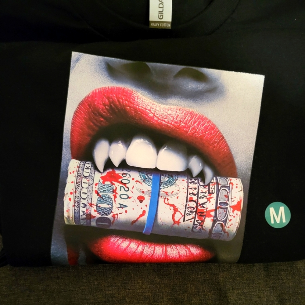 Crew Neck Vampire money lips